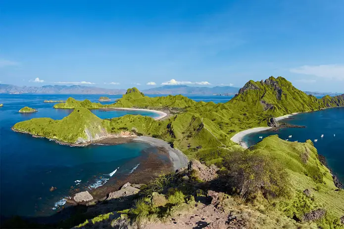 Padar island trekking tour Komodo National Park