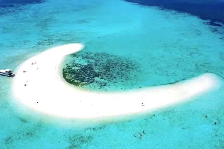 Taka Makassar sand walking